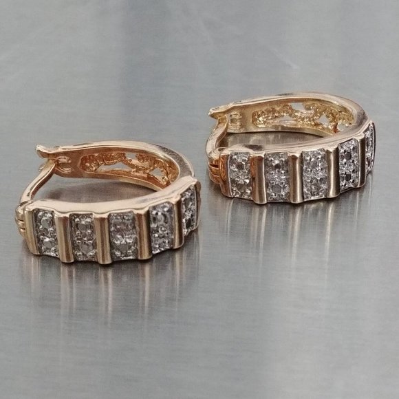 925 R CHINA SILVER - GOLD TONE HUGGIE EARRINGS WHITE CZ - Picture 3 of 11